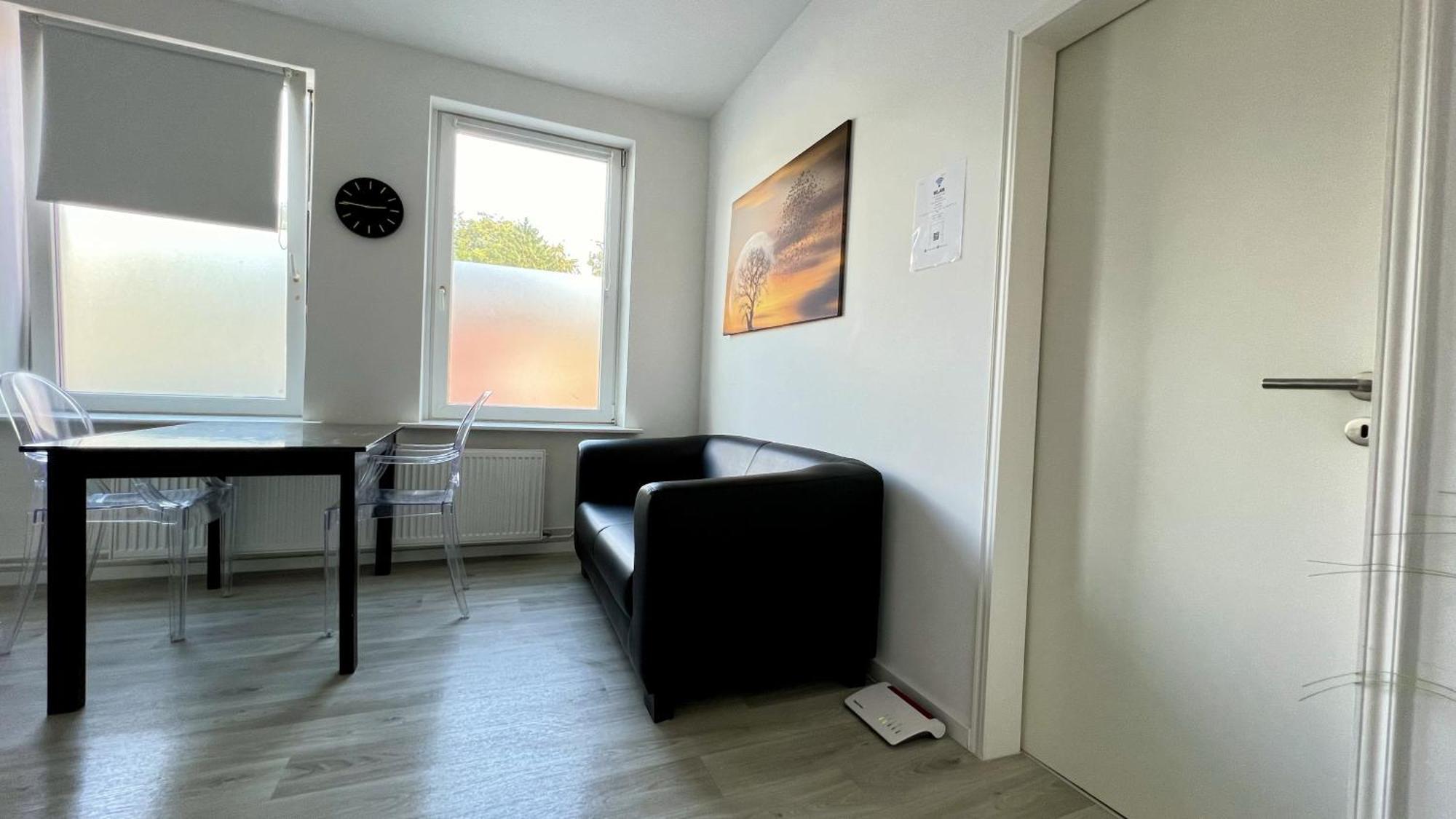 Studio-Apartments Fuer Monteure & Businessgaeste Zentral In Neumuenster Ngoại thất bức ảnh
