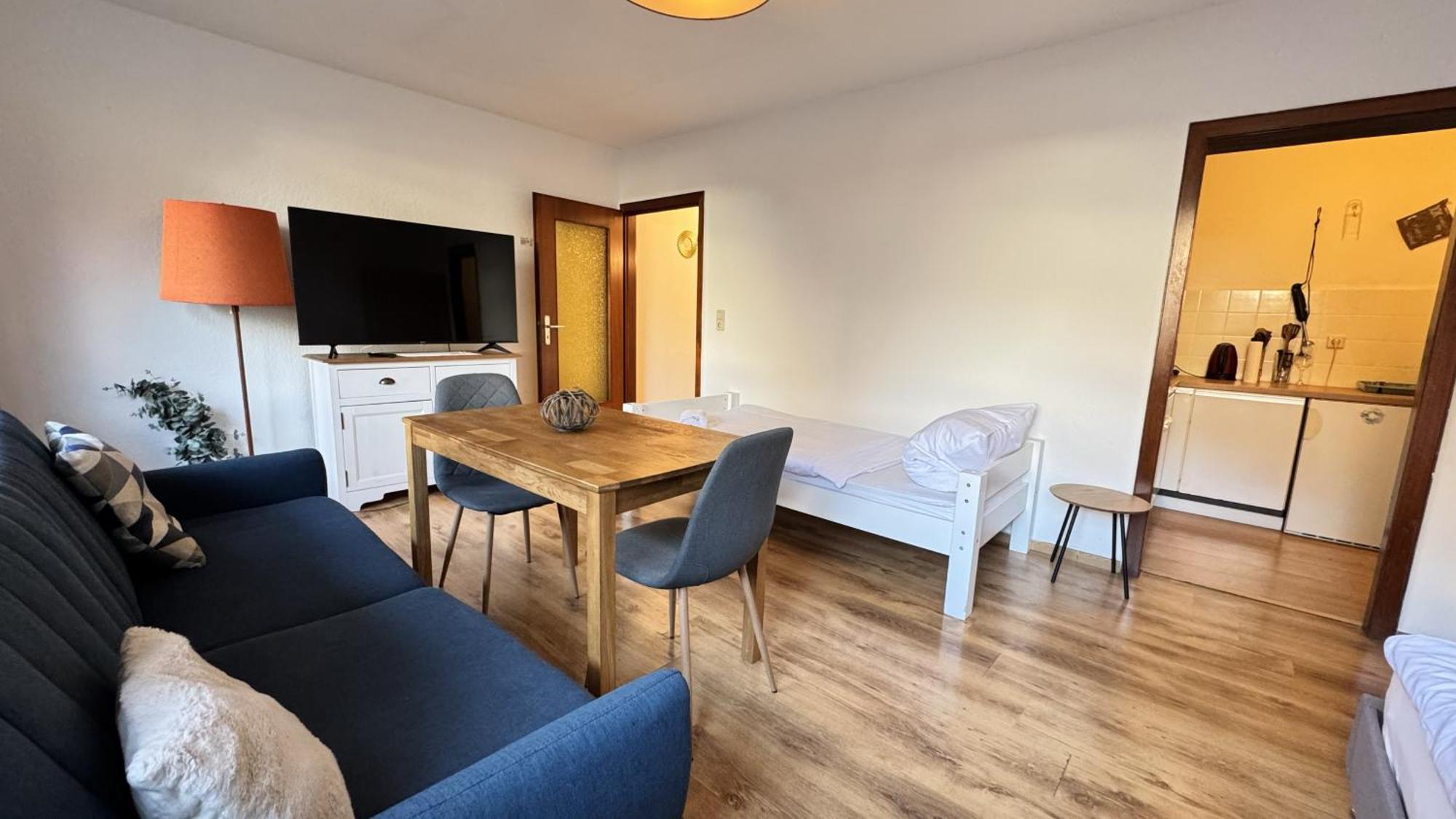 Studio-Apartments Fuer Monteure & Businessgaeste Zentral In Neumuenster Ngoại thất bức ảnh