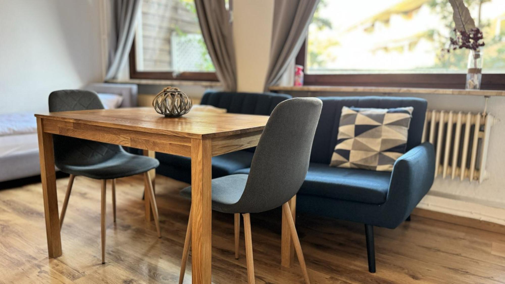 Studio-Apartments Fuer Monteure & Businessgaeste Zentral In Neumuenster Ngoại thất bức ảnh